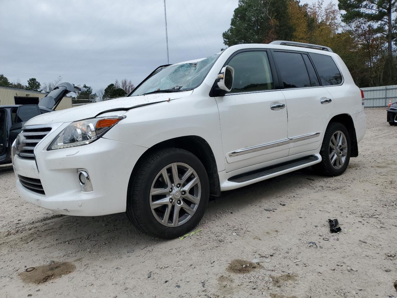 Lot #3292427556 2013 LEXUS LX 570
