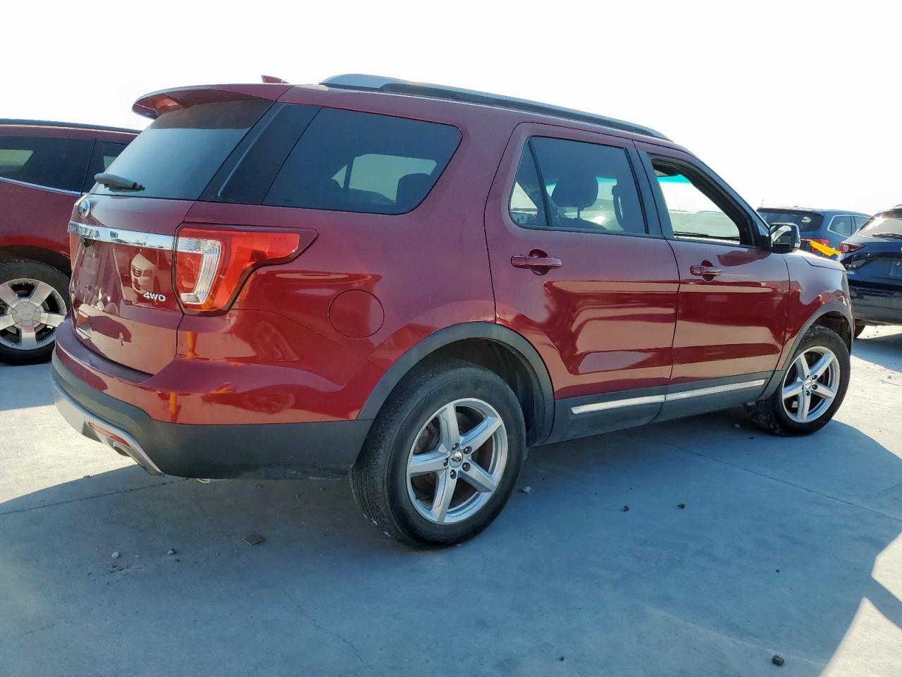 FORD EXPLORER XLT