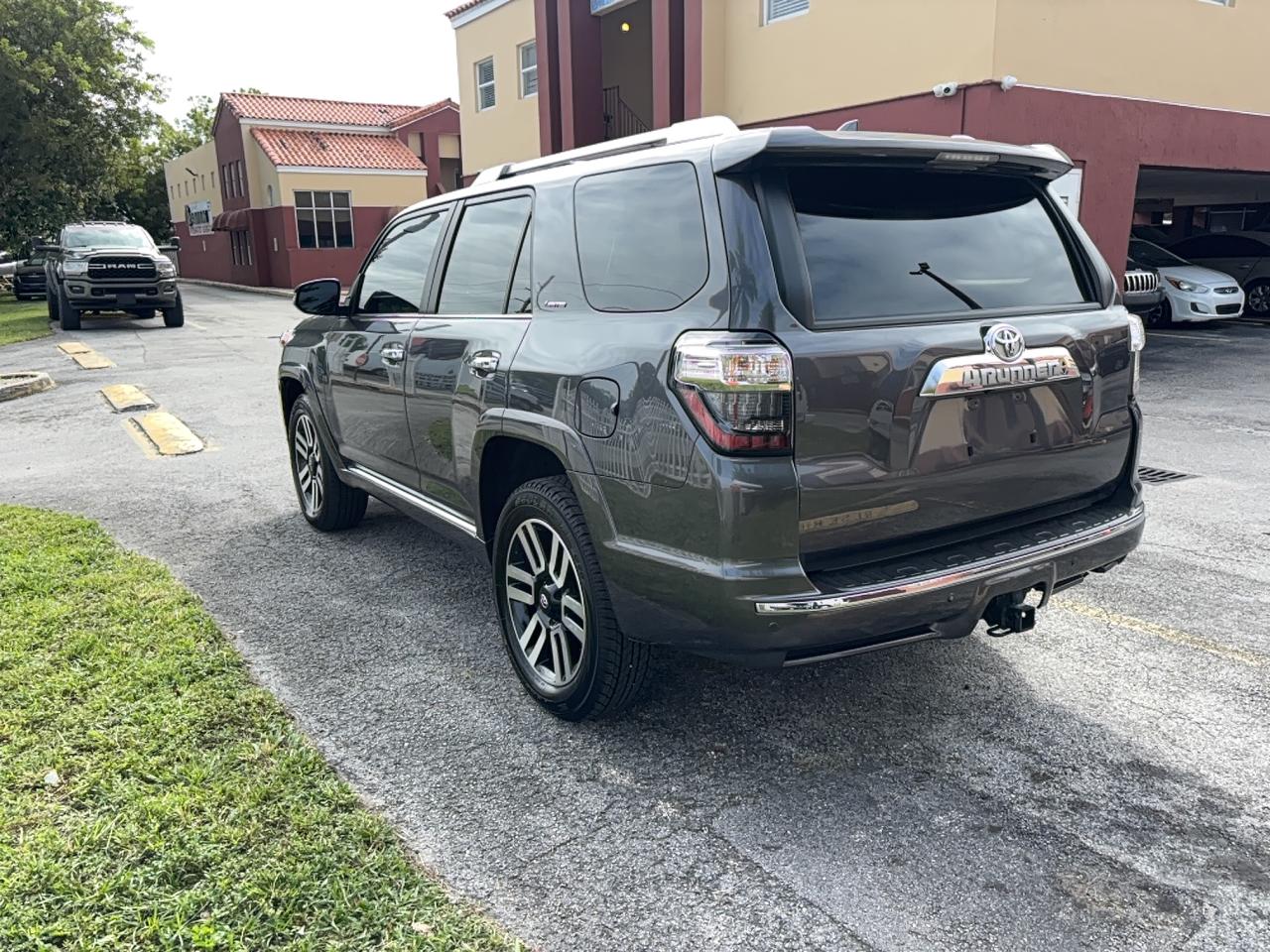TOYOTA 4RUNNER LIMITED