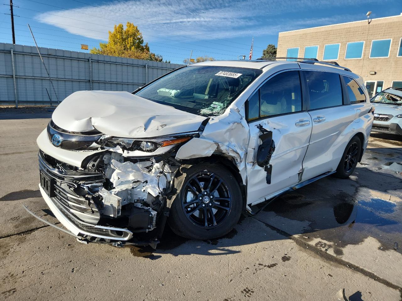 Lot #3291766236 2023 TOYOTA SIENNA LIM