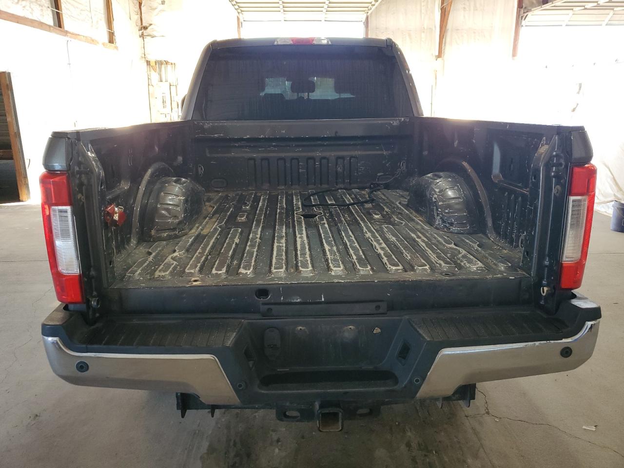 FORD F-250 SUPER DUTY