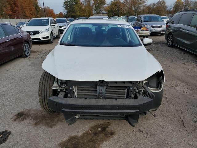 2015 VOLKSWAGEN PASSAT SE 1VWBT7A30FC050919