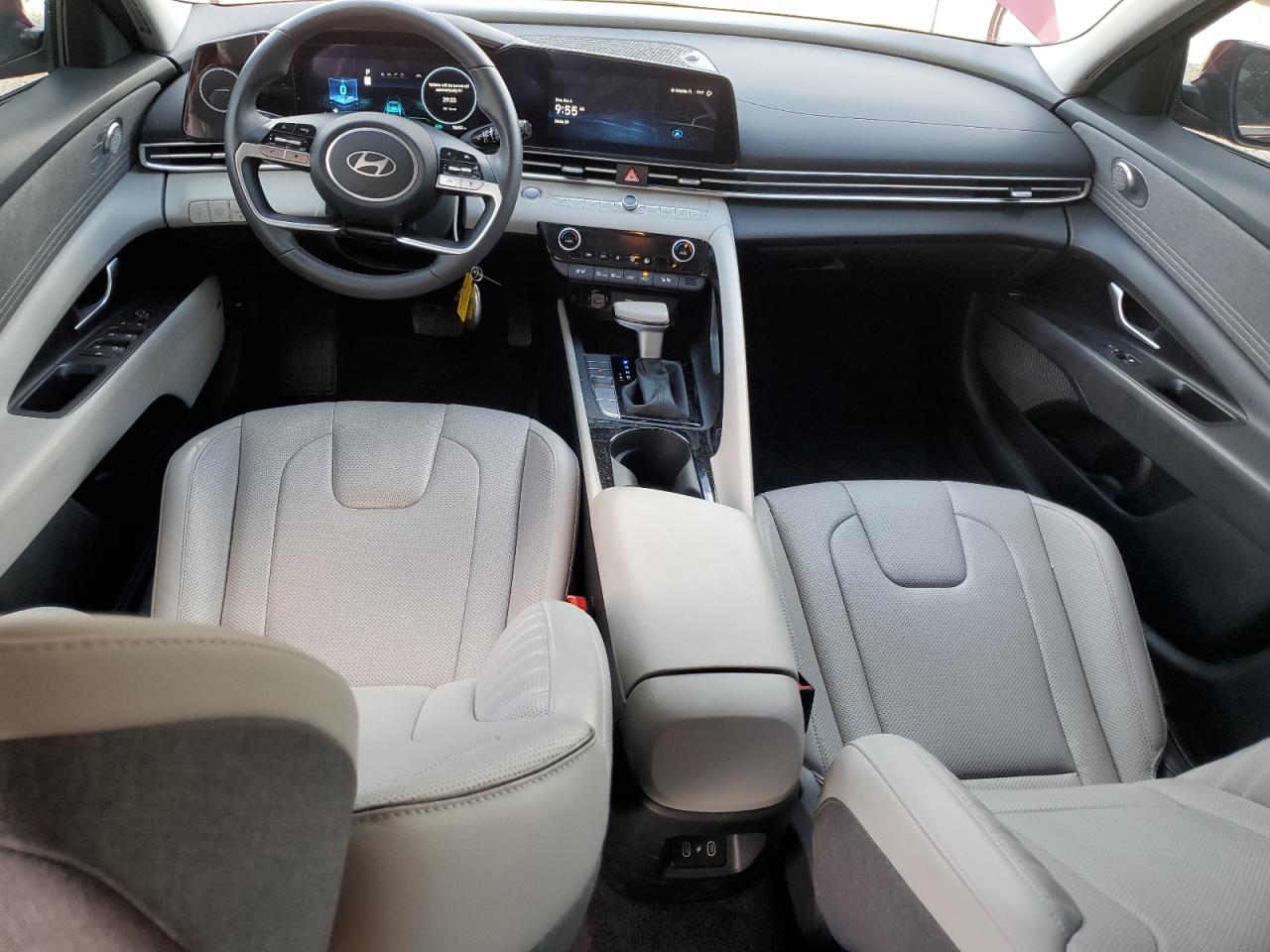 HYUNDAI ELANTRA LIMITED