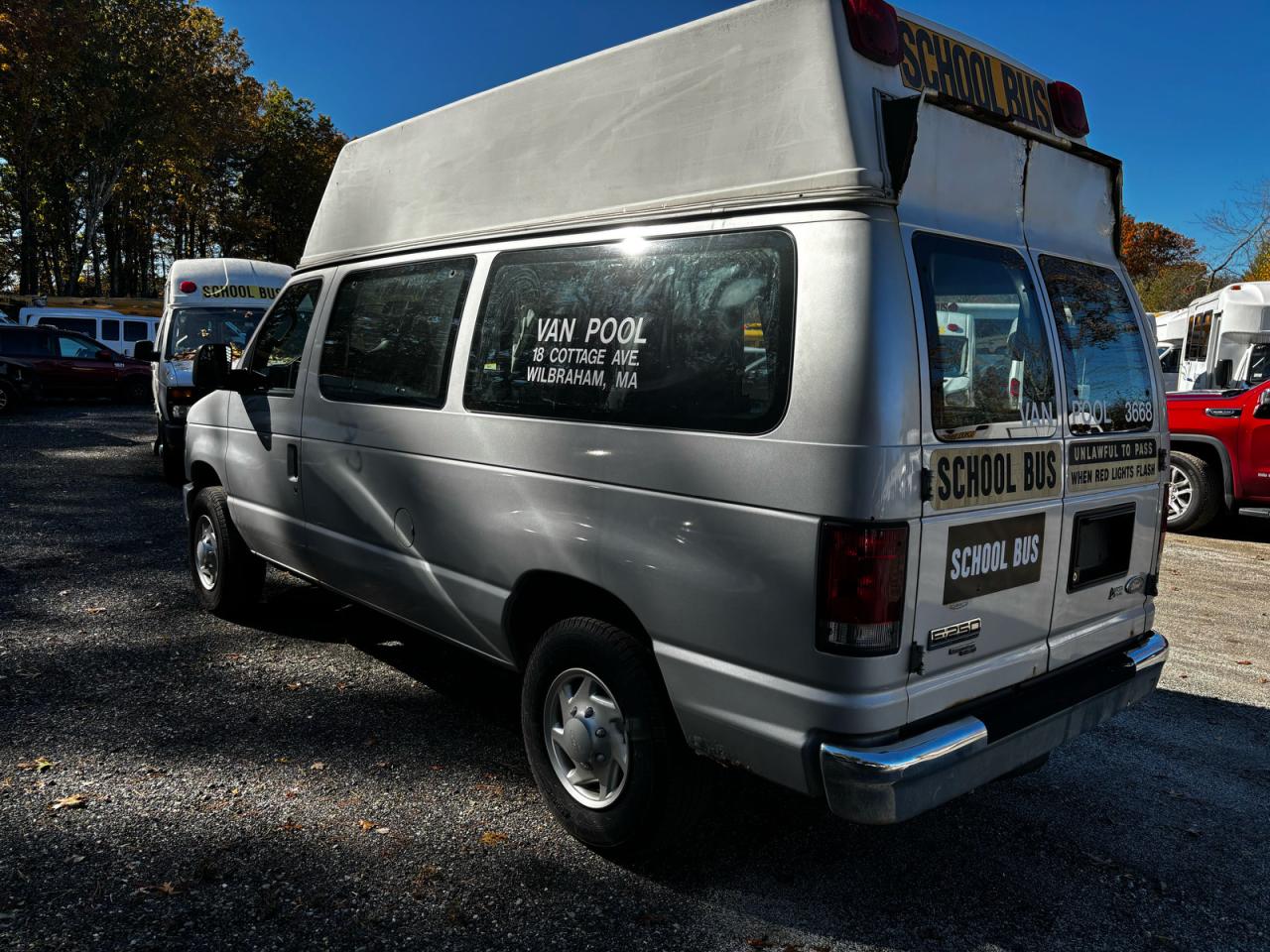 FORD ECONOLINE E250 VAN