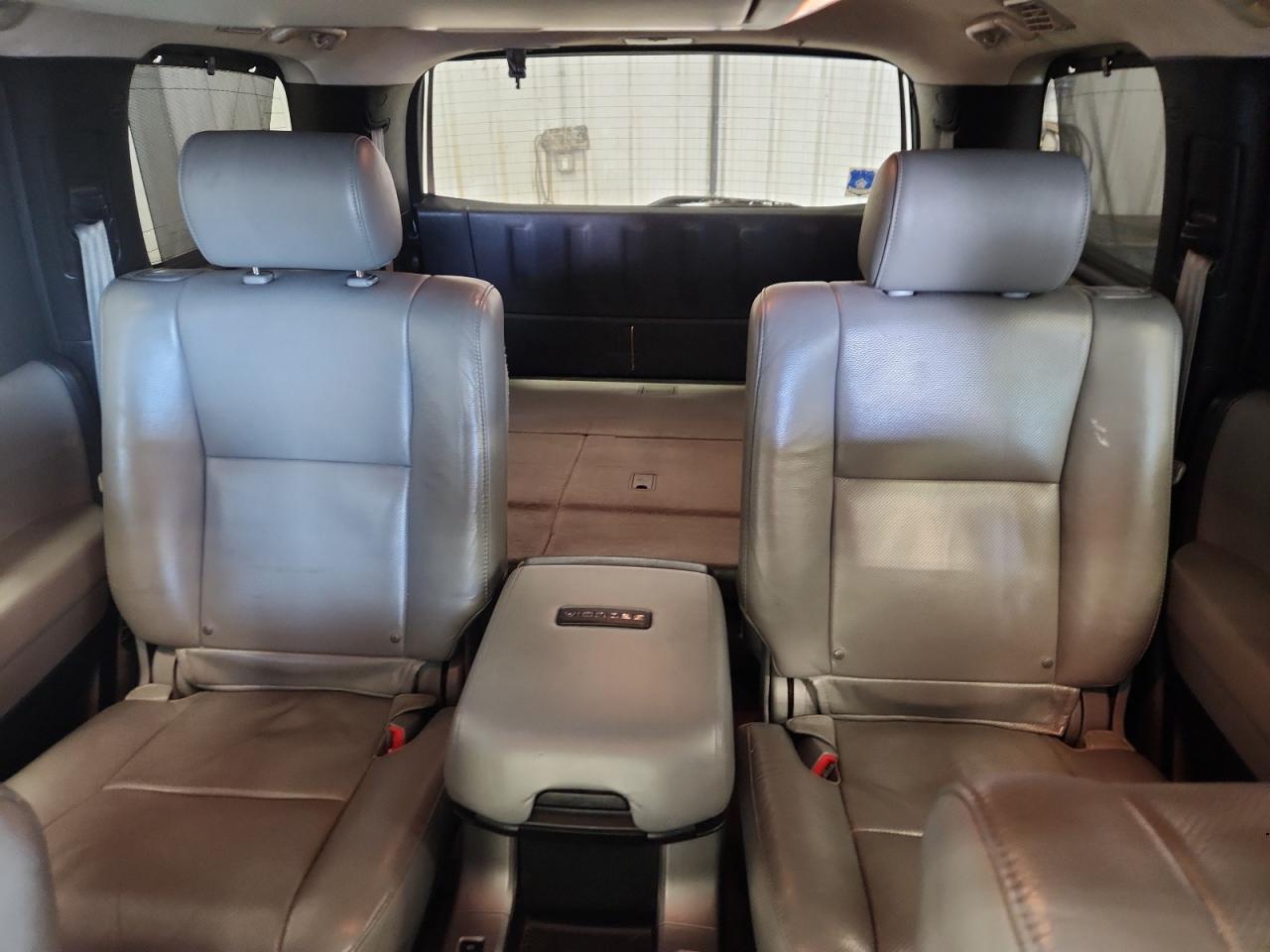 TOYOTA SEQUOIA PLATINUM