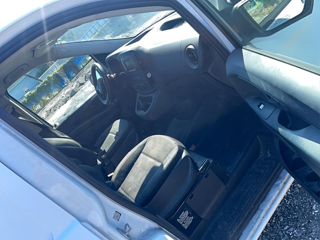 MERCEDES-BENZ METRIS