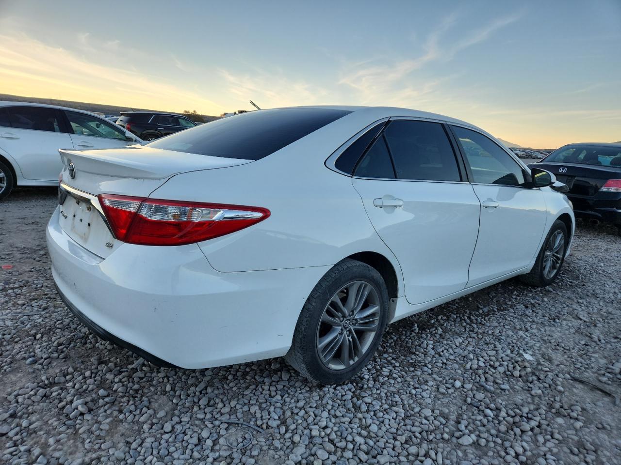 TOYOTA CAMRY LE