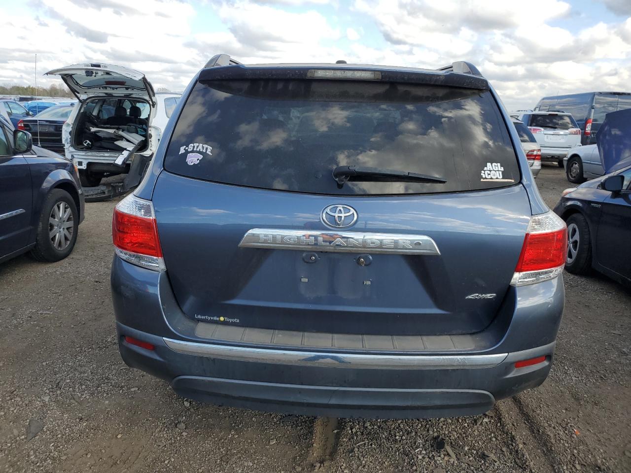 TOYOTA HIGHLANDER BASE