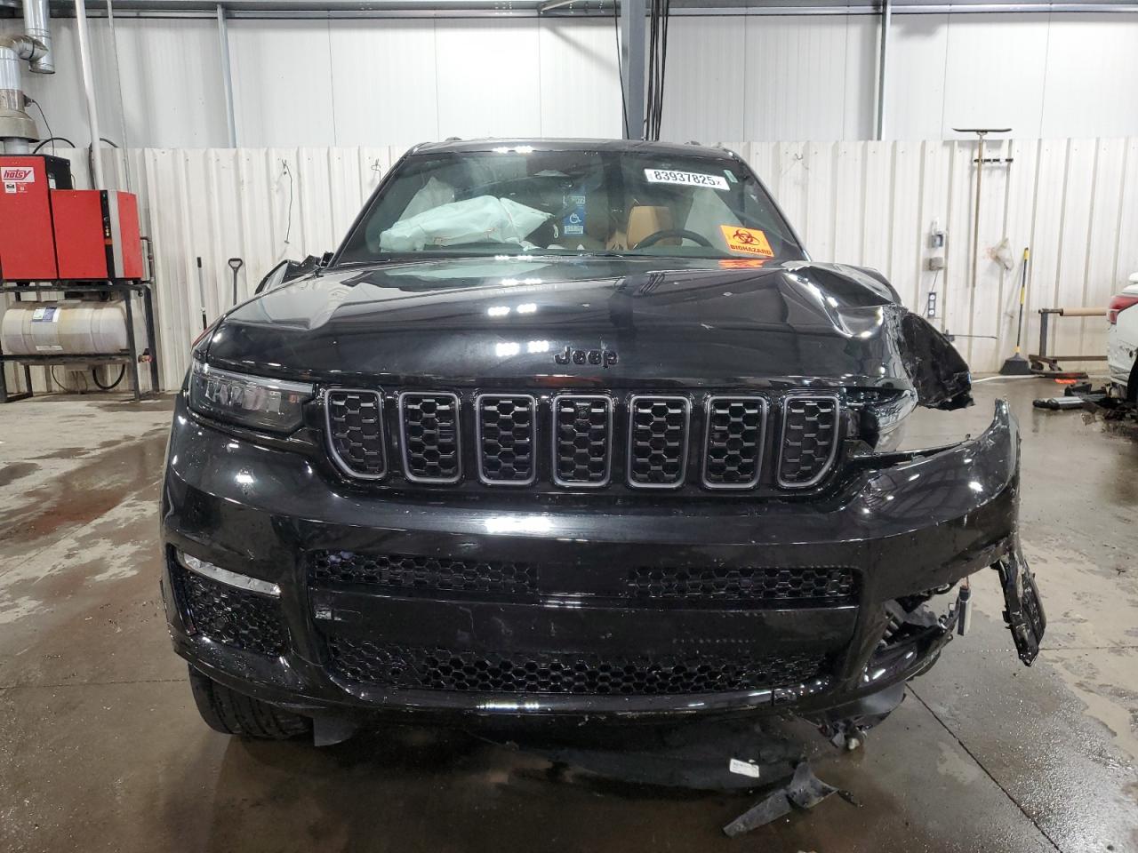 JEEP GRAND CHEROKEE L SUMMIT