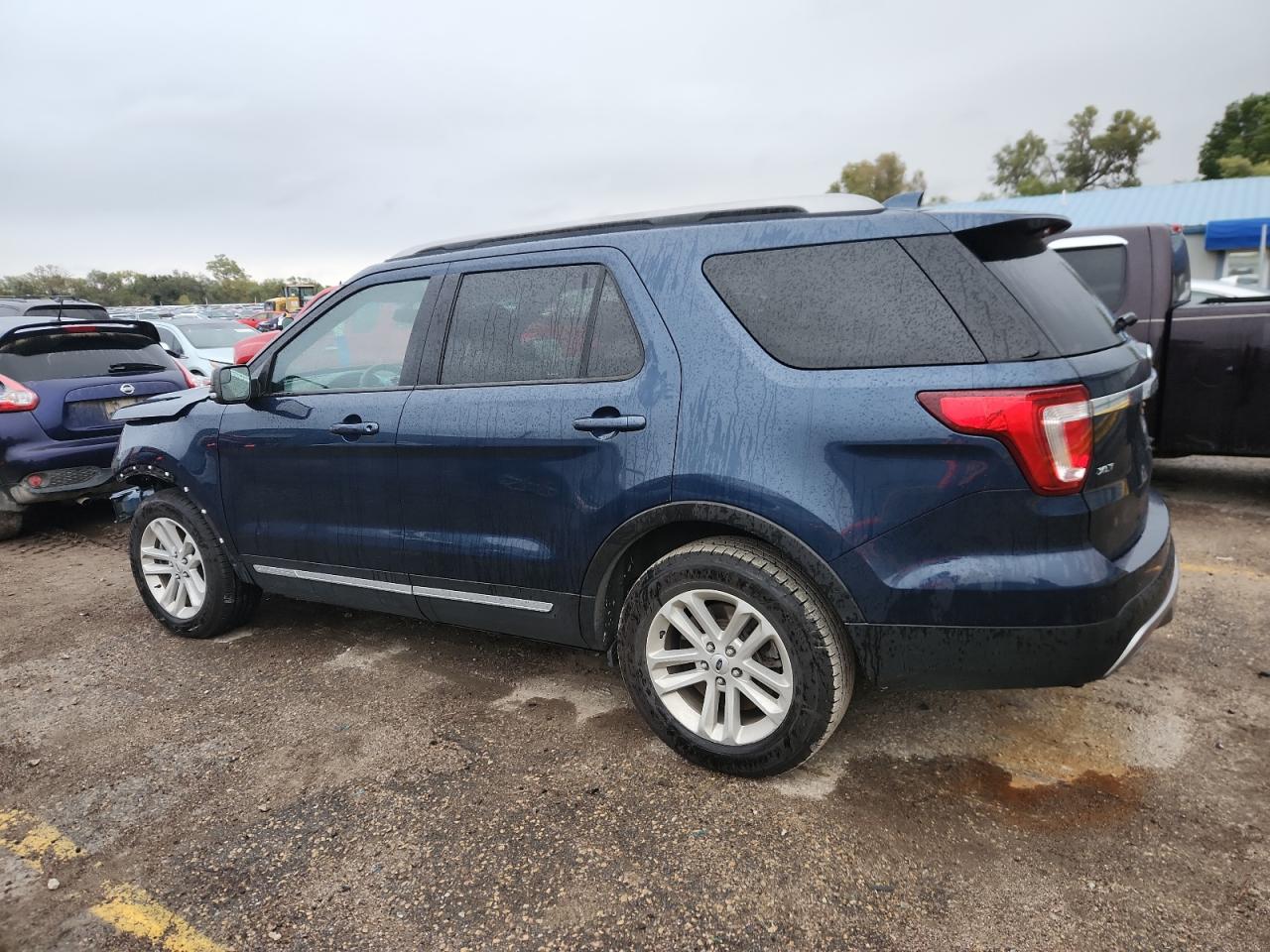 FORD EXPLORER XLT