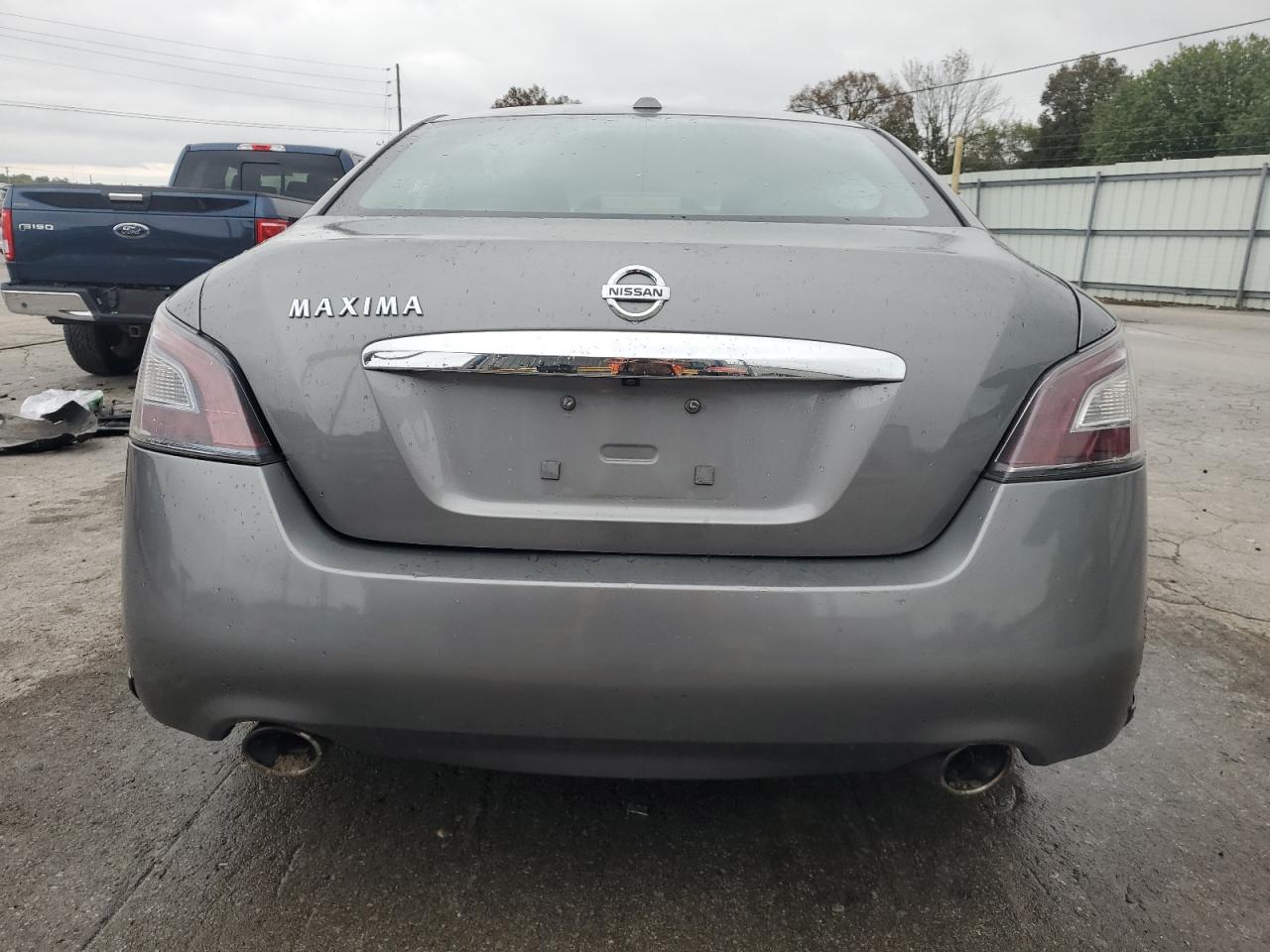 NISSAN MAXIMA S