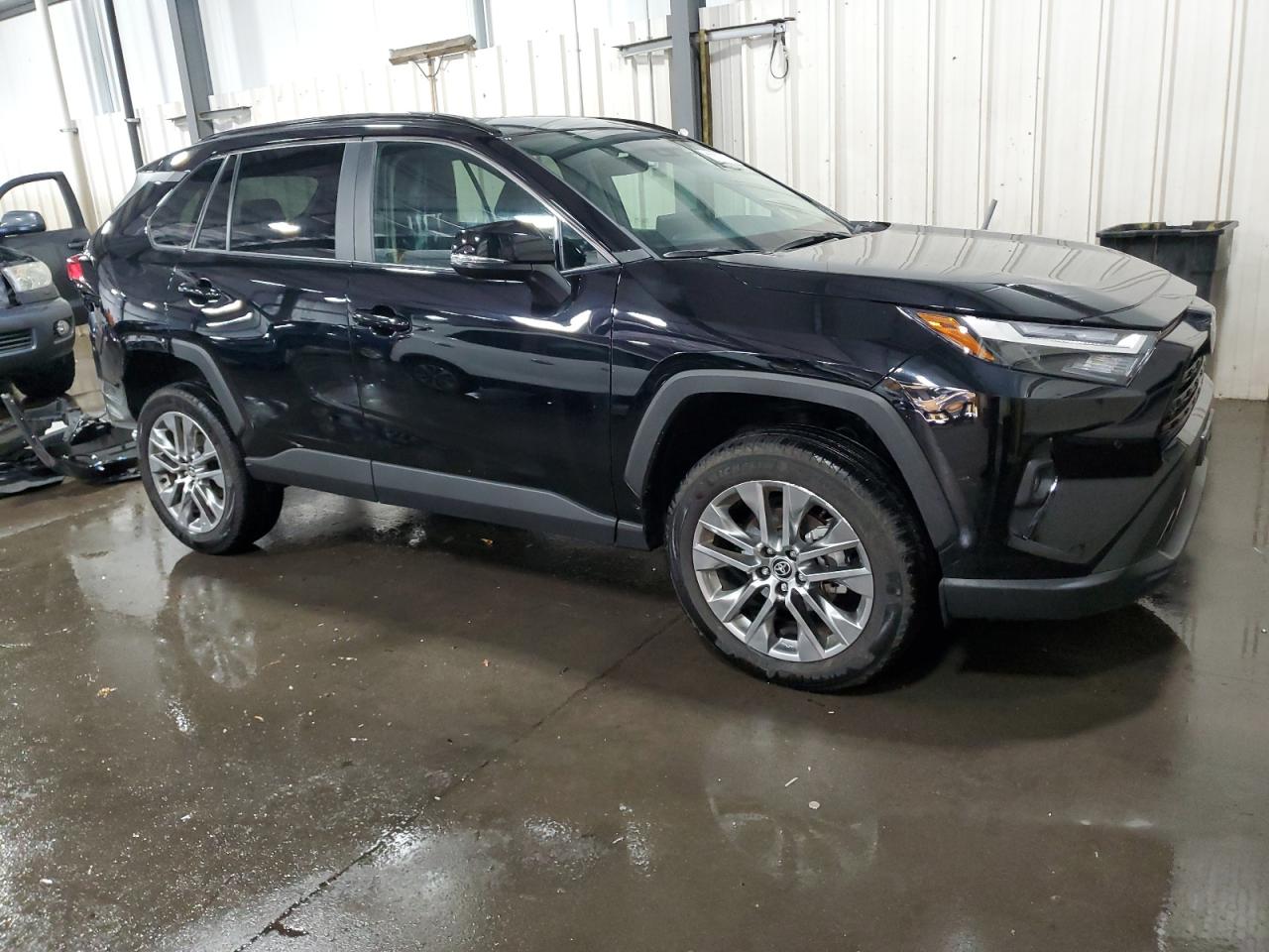 TOYOTA RAV4 XLE PREMIUM