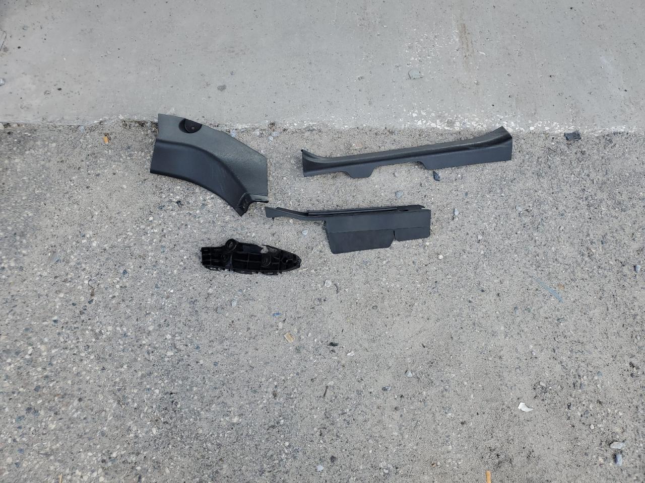 TOYOTA RAV4 XLE PREMIUM