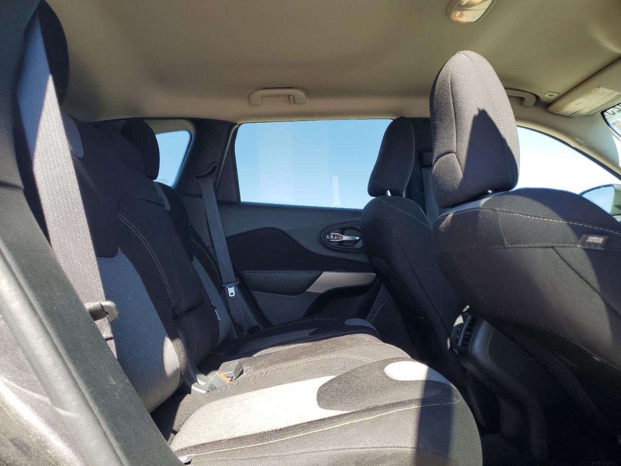 JEEP GRAND CHEROKEE LATITUDE