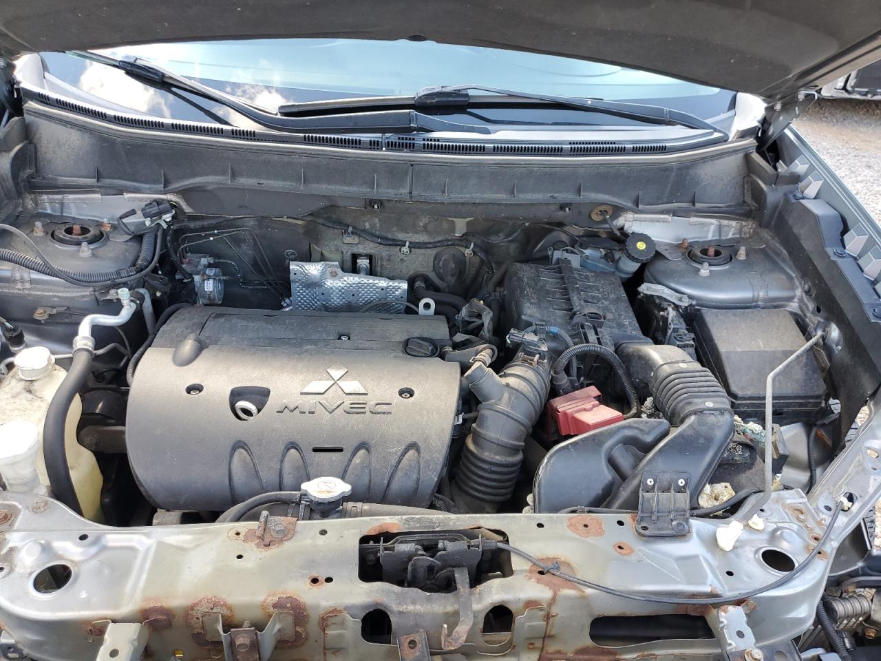 MITSUBISHI OUTLANDER ES