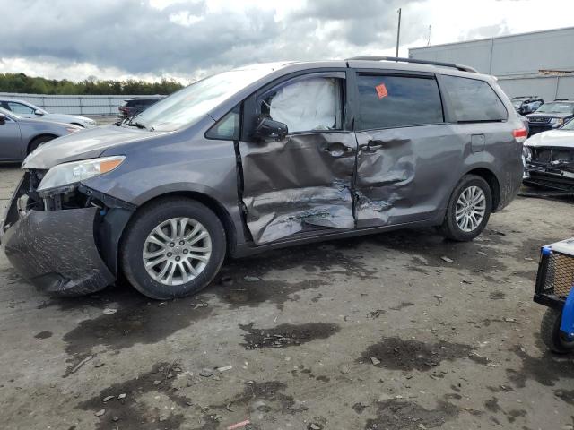 2012 TOYOTA SIENNA XLE - 5TDYK3DC3CS264575
