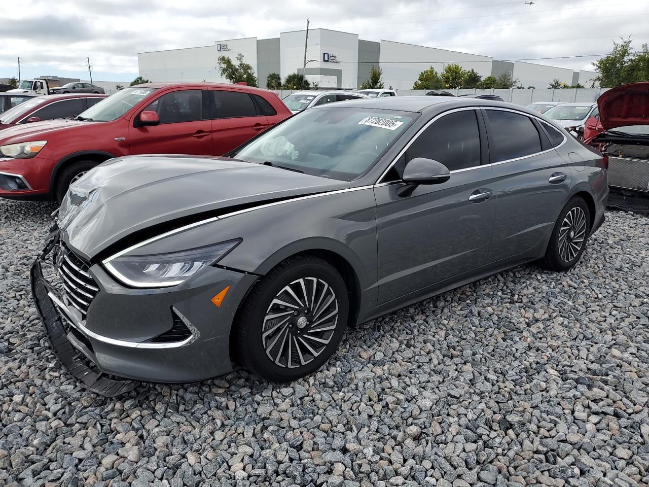 HYUNDAI SONATA HYBRID