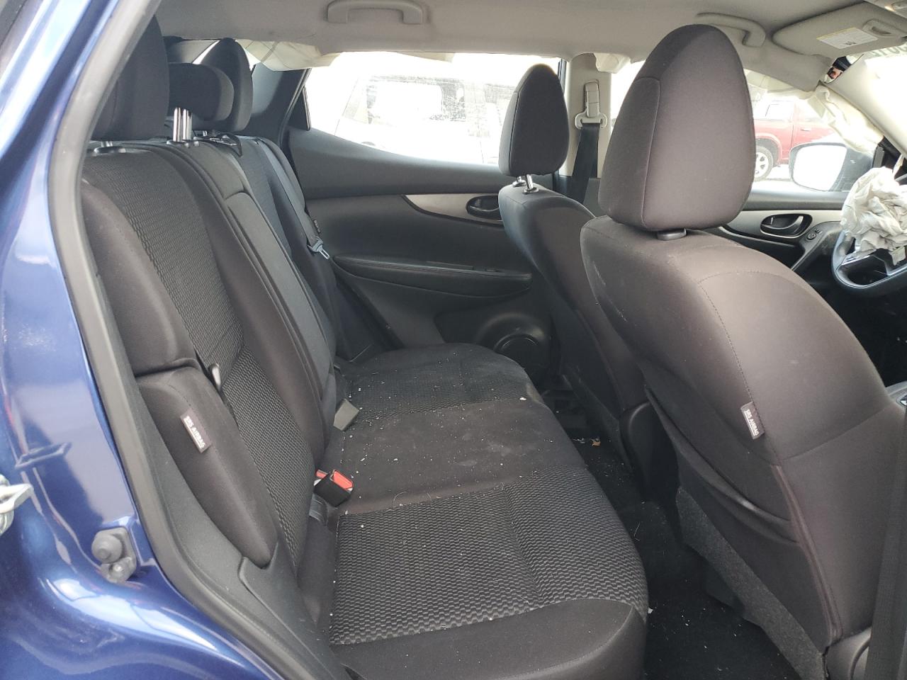 NISSAN ROGUE SPORT S