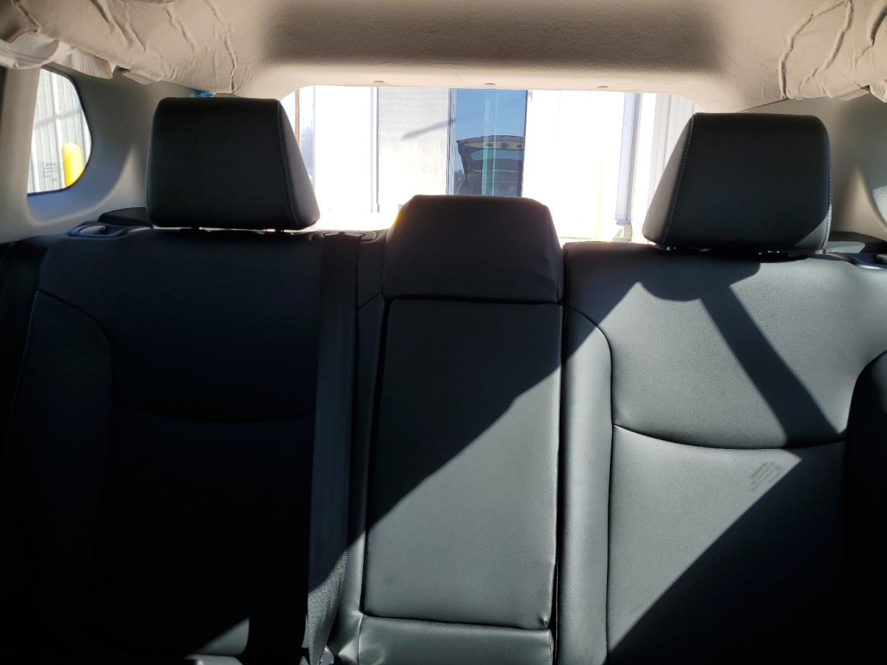 TOYOTA COROLLA CROSS XLE