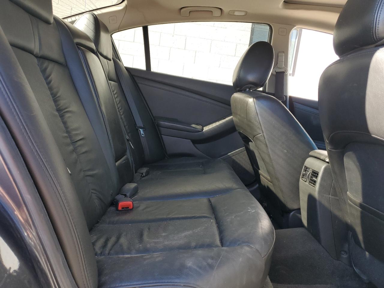 NISSAN ALTIMA BASE