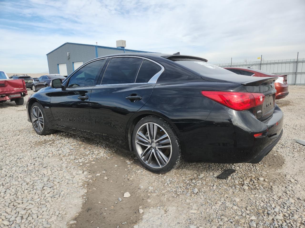 INFINITI Q50 HYBRID PREMIUM