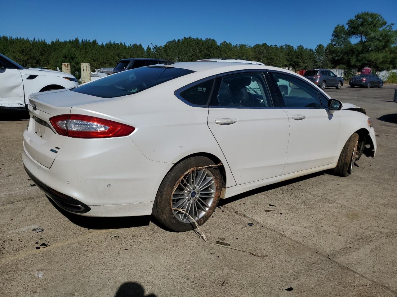 FORD FUSION SE