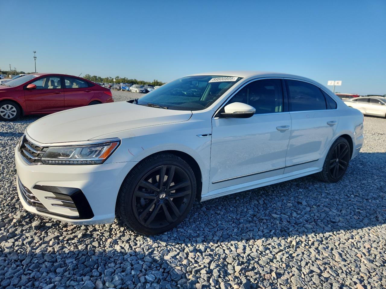 VOLKSWAGEN PASSAT R-LINE