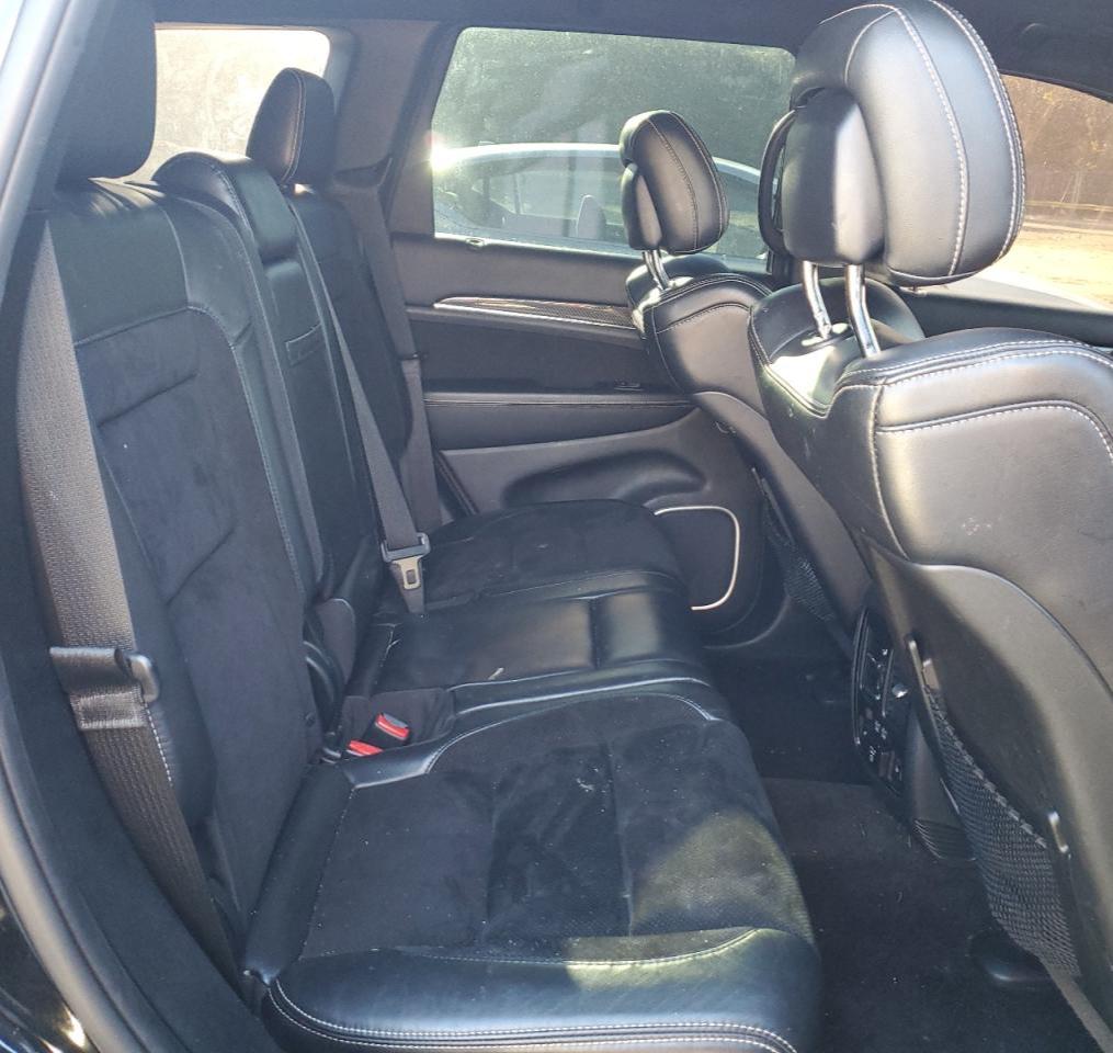 JEEP GRAND CHEROKEE SRT-8