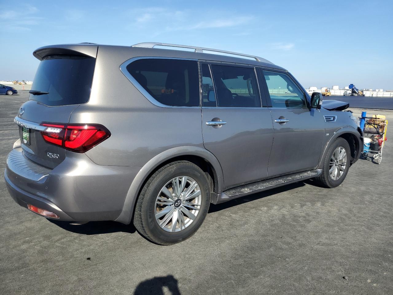 INFINITI QX80 LUXE