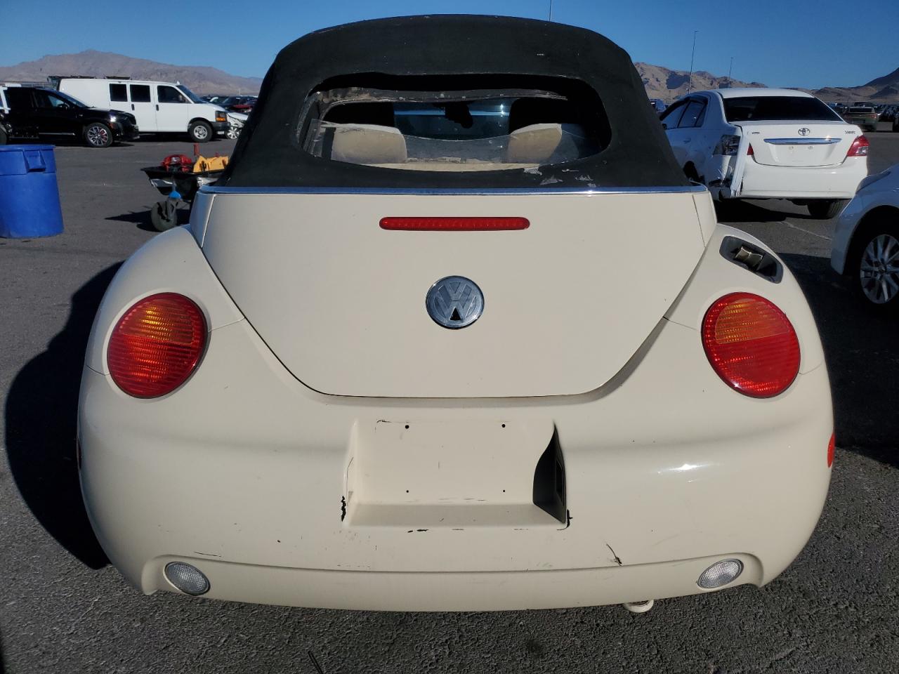 Lot #3281789896 2004 VOLKSWAGEN NEW BEETLE