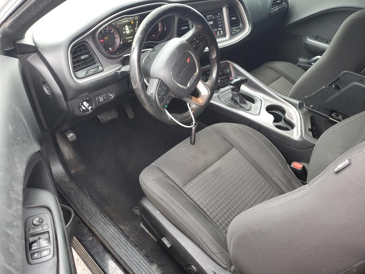 DODGE CHALLENGER SXT