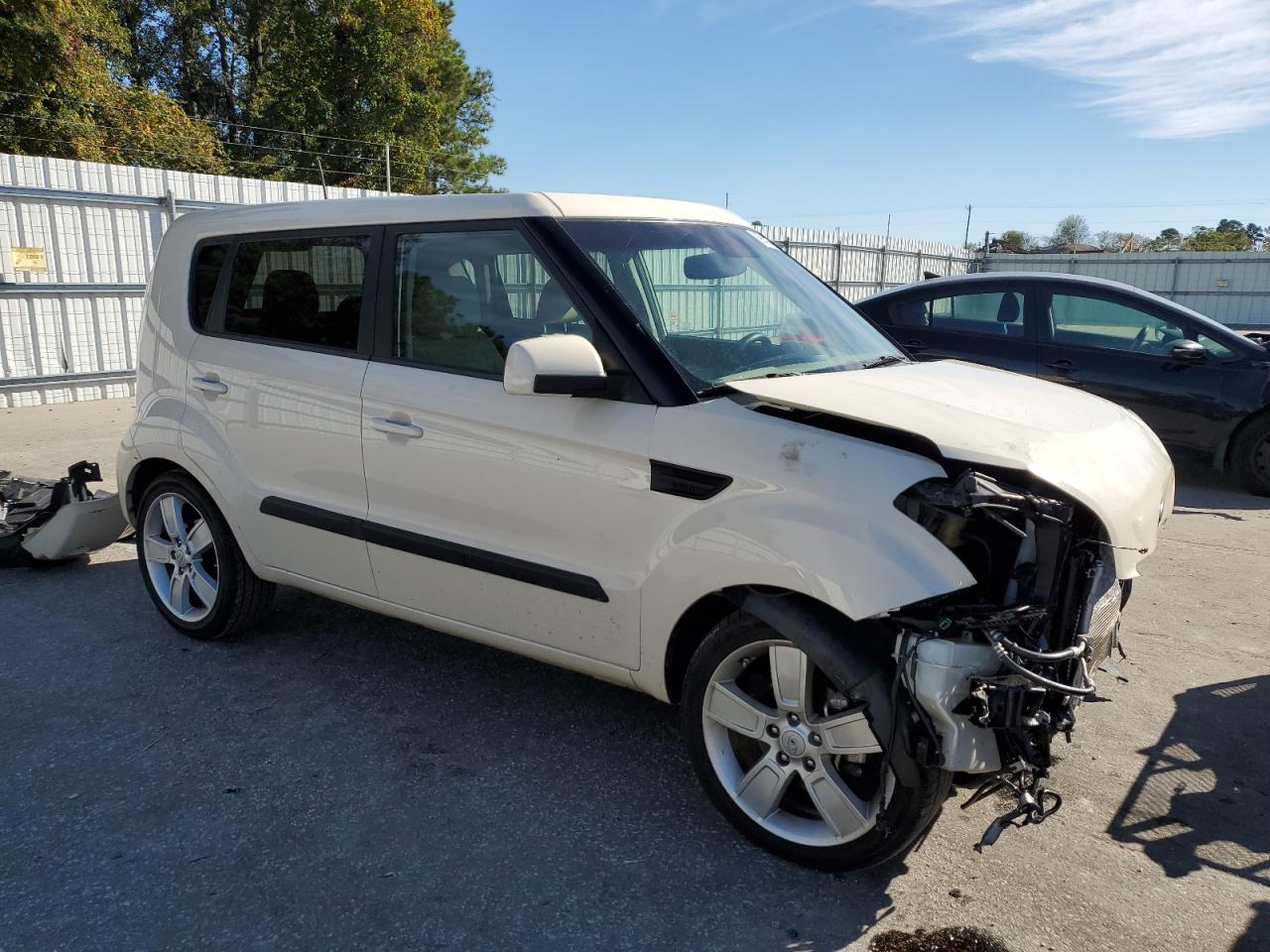 KIA SOUL +
