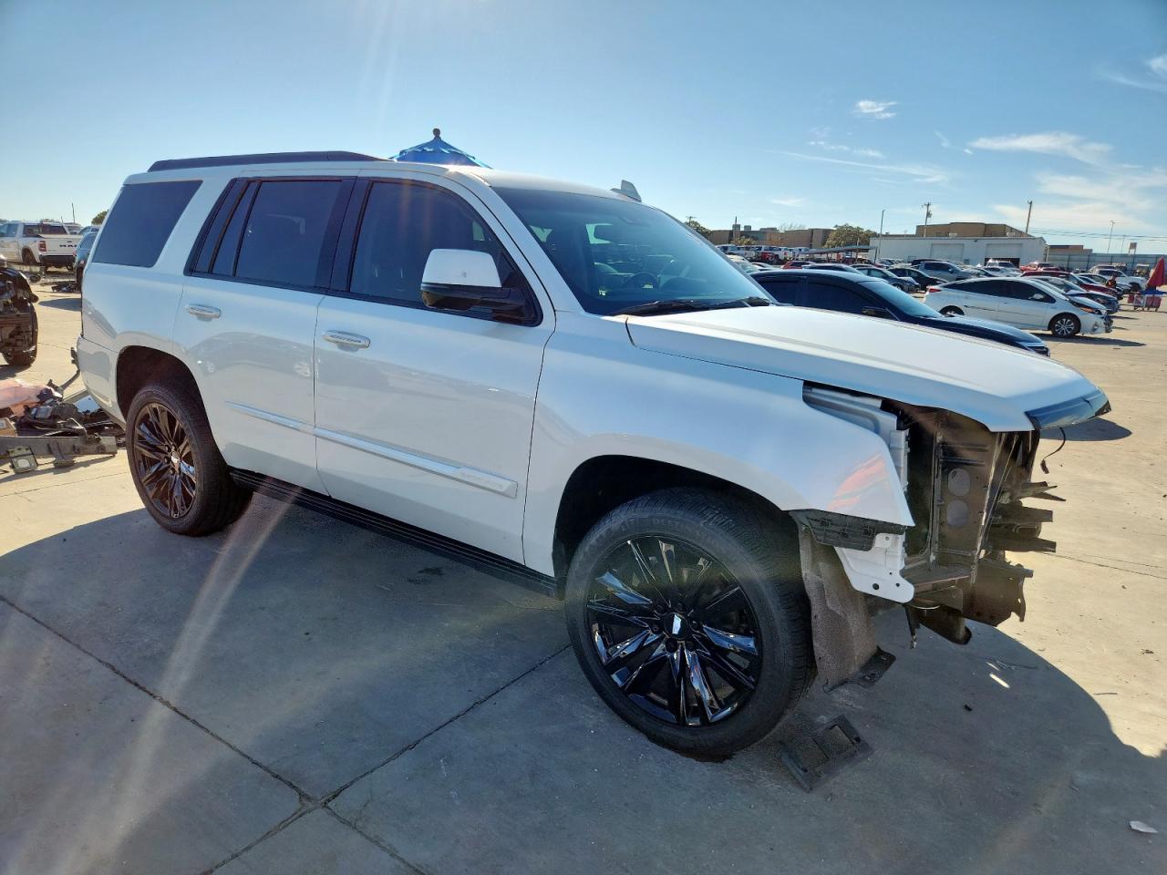 CADILLAC ESCALADE PREMIUM LUXURY