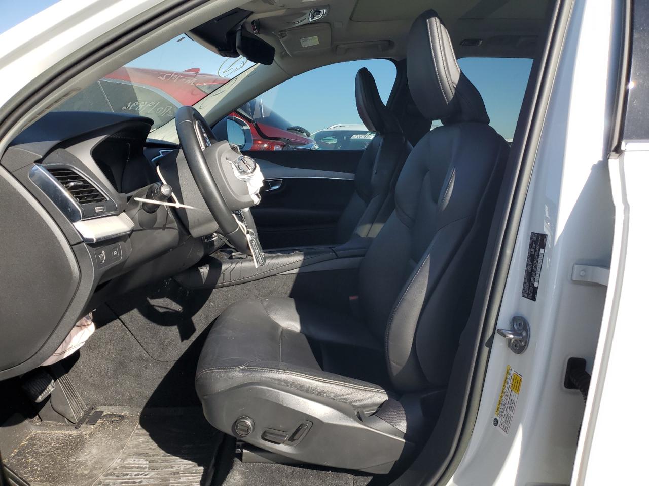 VOLVO XC90 T5 MOMENTUM