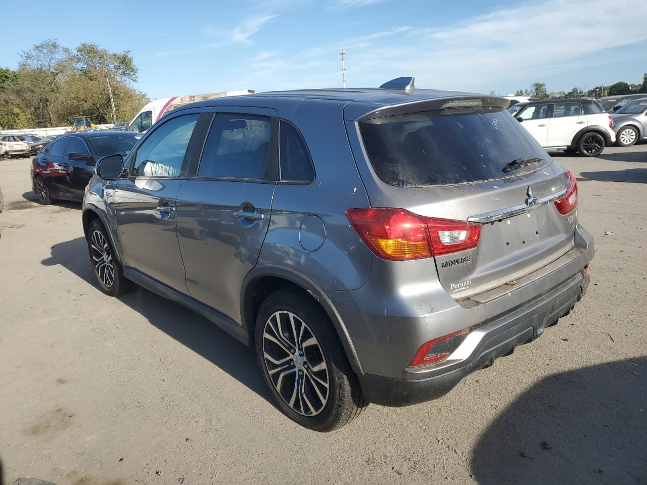MITSUBISHI OUTLANDER ES