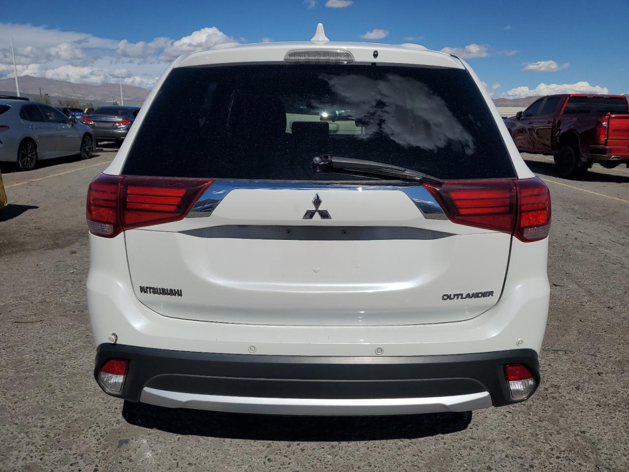 MITSUBISHI OUTLANDER ES