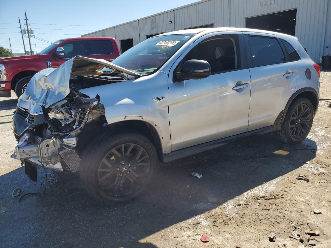 MITSUBISHI OUTLANDER ES