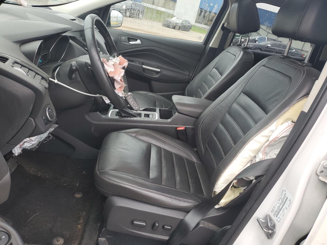 FORD ESCAPE TITANIUM