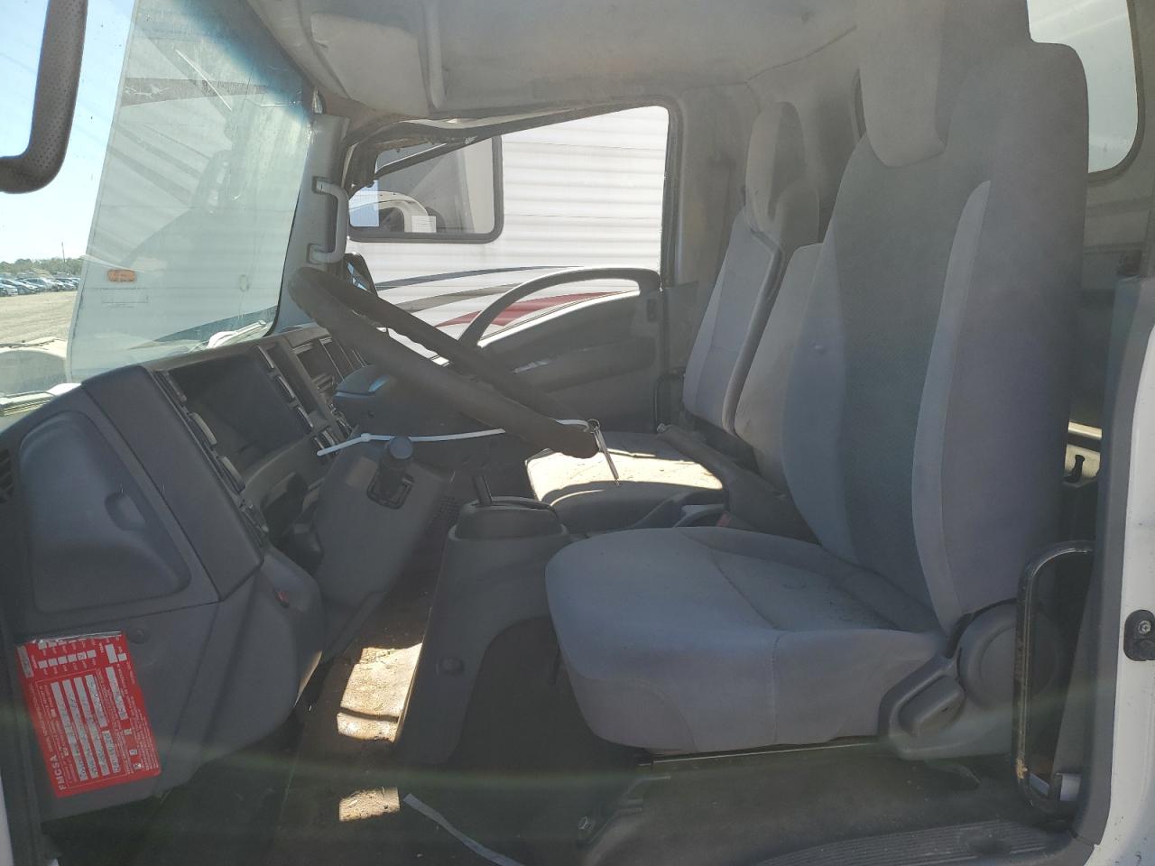 Lot #3270031367 2022 ISUZU NQR