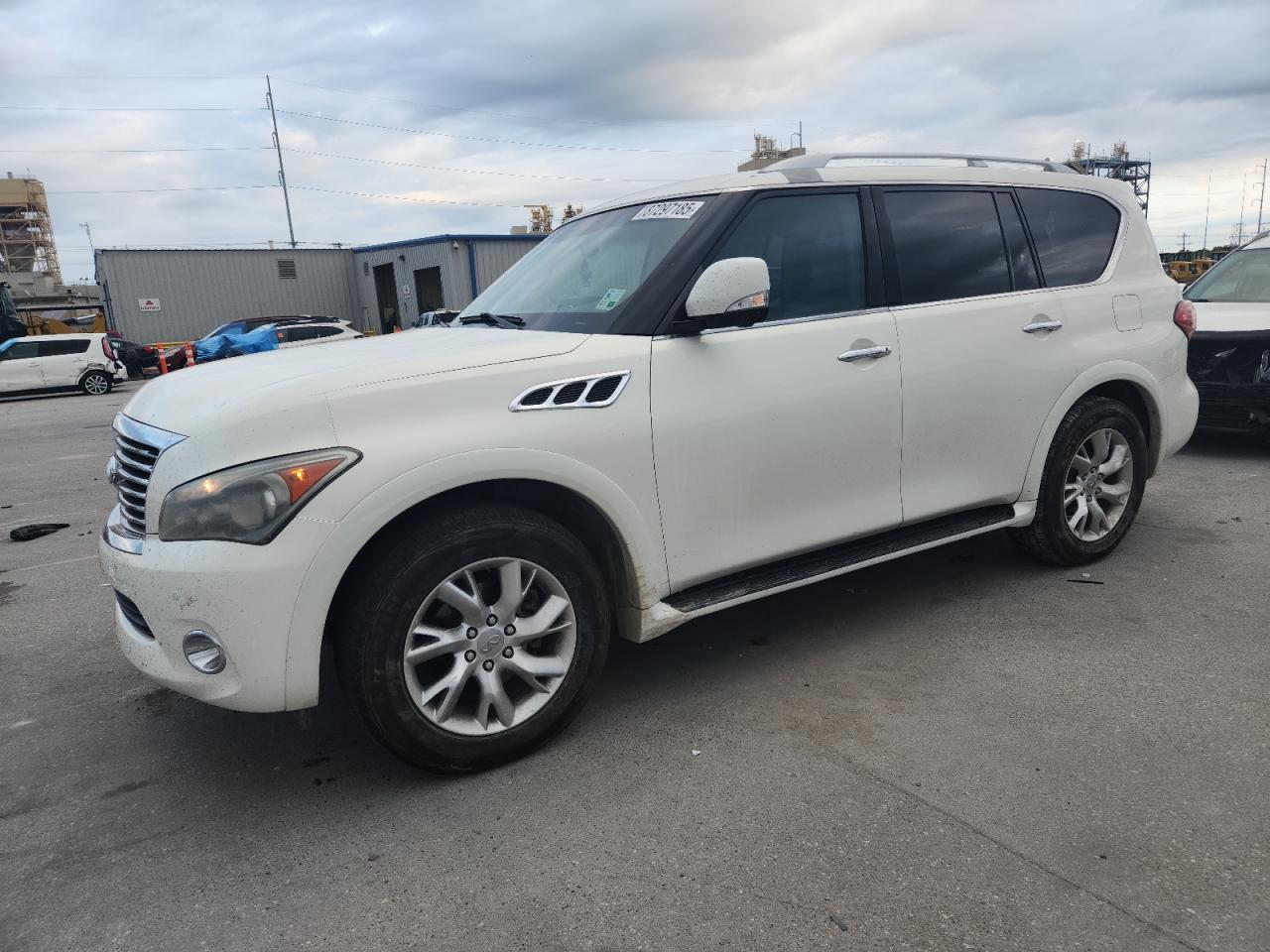 INFINITI QX56
