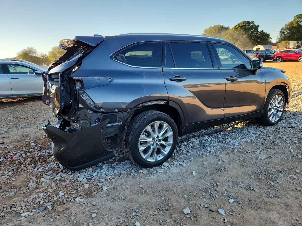 TOYOTA HIGHLANDER LIMITED