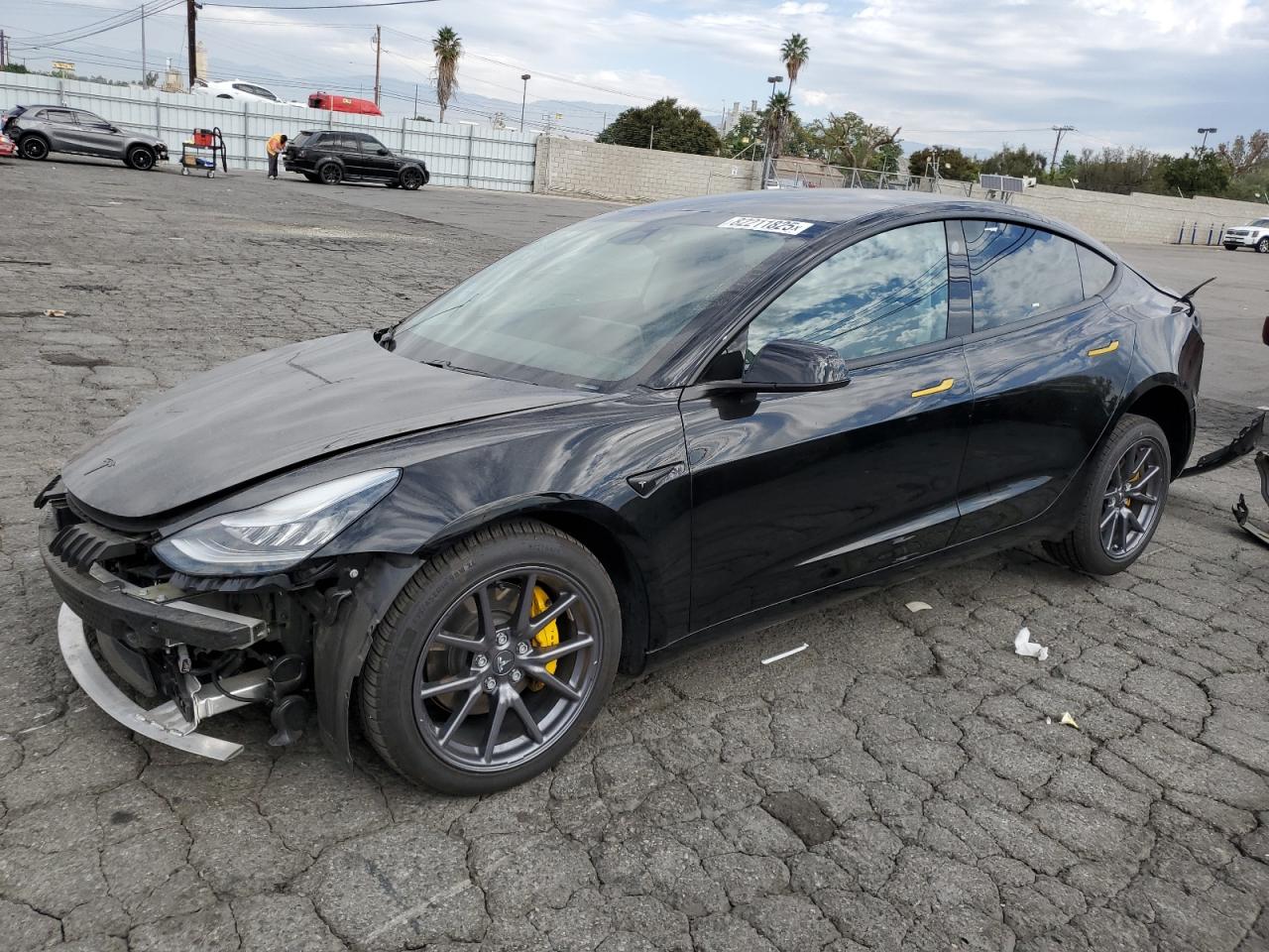 TESLA MODEL 3