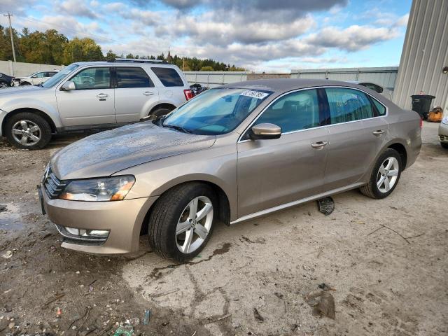 2015 VOLKSWAGEN PASSAT S - 1VWAT7A33FC079200