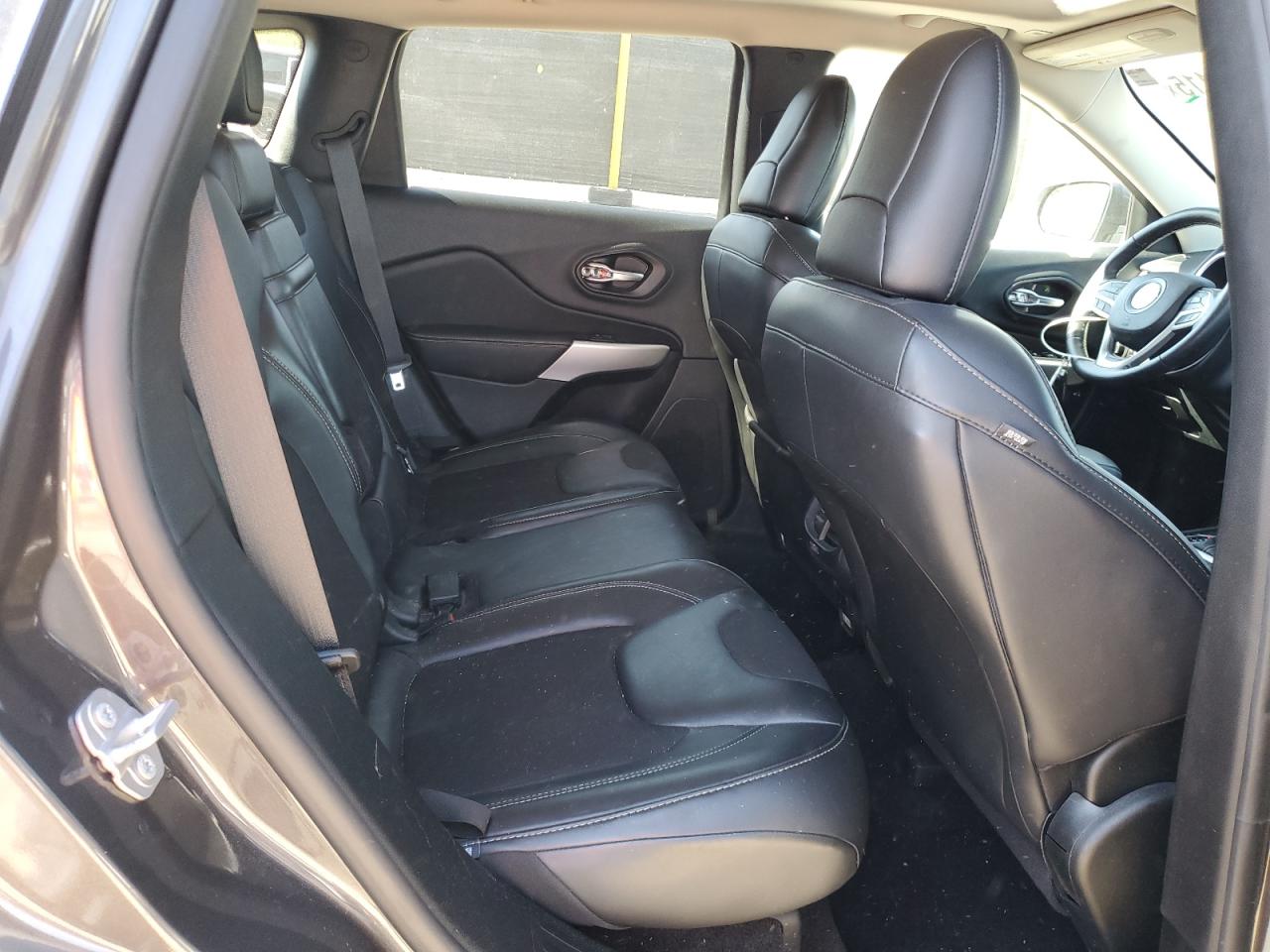 JEEP GRAND CHEROKEE LATITUDE PLUS