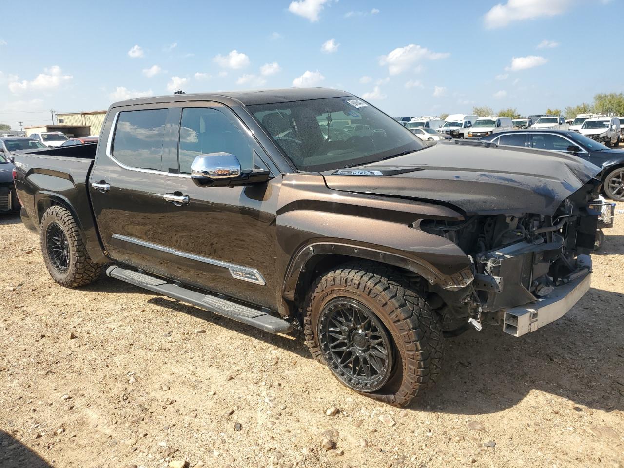TOYOTA TUNDRA CREWMAX PLATINUM