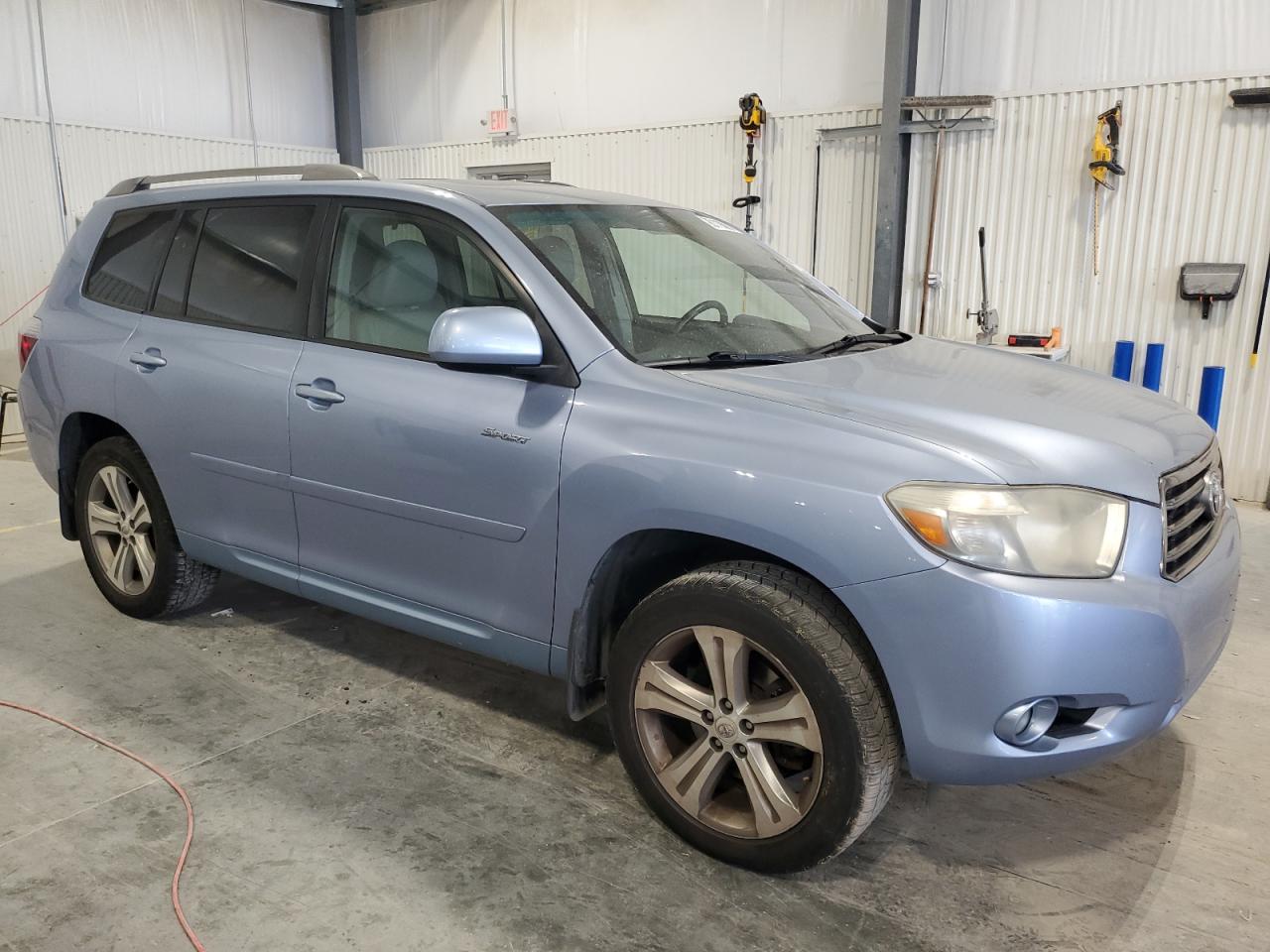 TOYOTA HIGHLANDER SPORT
