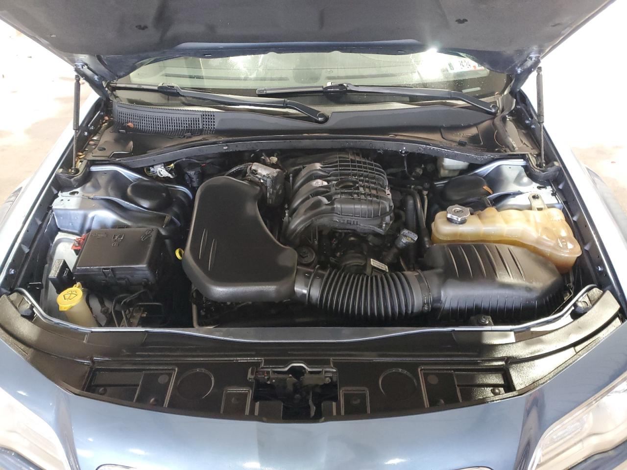 Lot #3315961113 2011 CHRYSLER 300 LIMITE