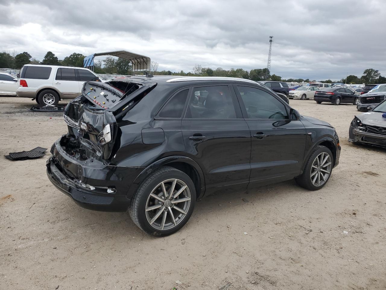 AUDI Q3 PREMIUM