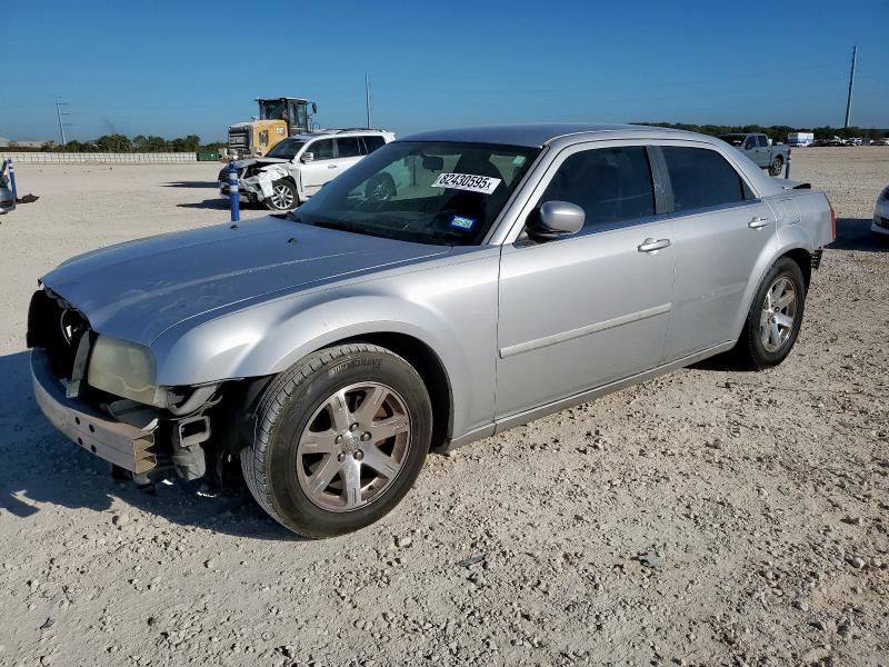 Global Auto Auctions: 2005 CHRYSLER 300 TOURING