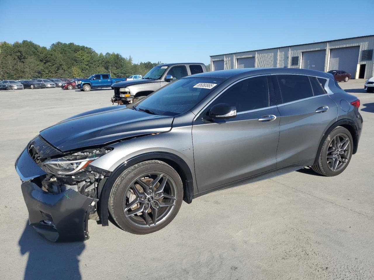 INFINITI QX30 PURE